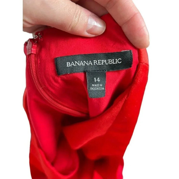 Banana Republic Mixed Media V-Neck Jumpsuit Poster Red Size 14 NO BELT Women’s - Picture 5 of 11